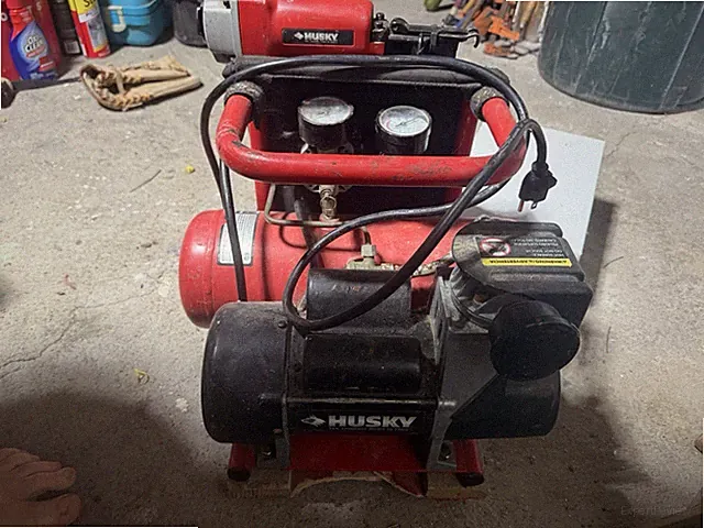 Husky Hotdog Air Compressor Corded Electric Portable Red Black